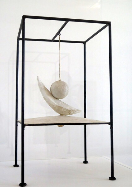 Alberto Giacometti - la boule suspendue (1930-31)